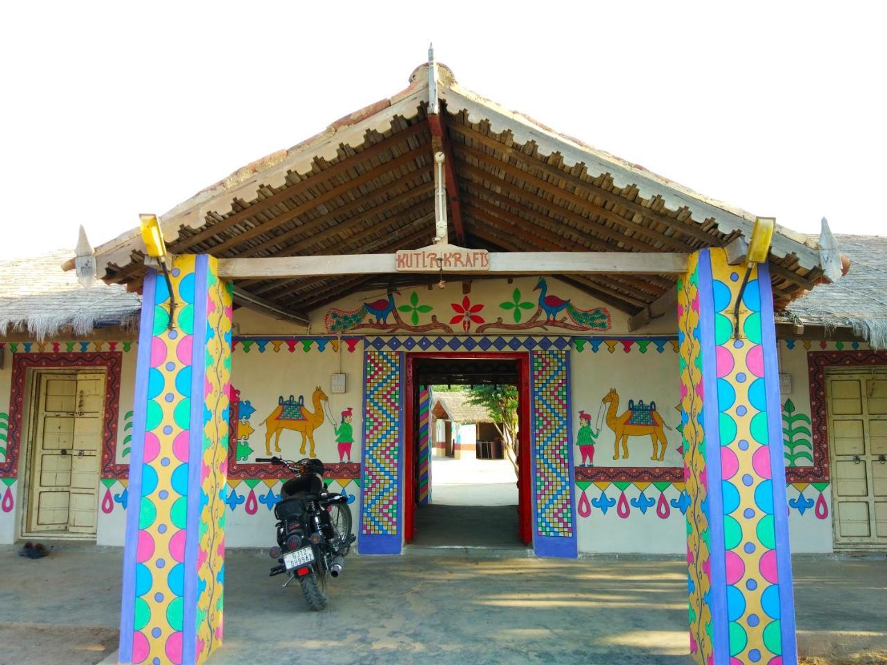 Kutir Craft Village Resort Bherandiala Exterior photo